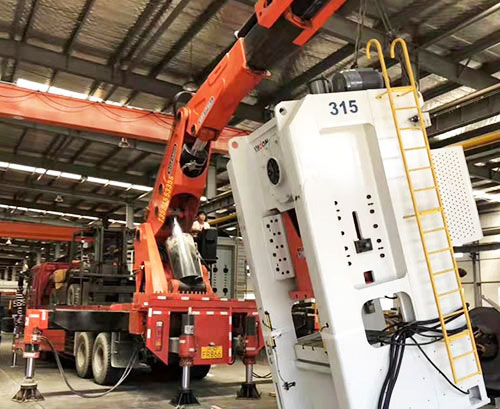 赣州南康附近随车吊出租，轻松解决运输难题