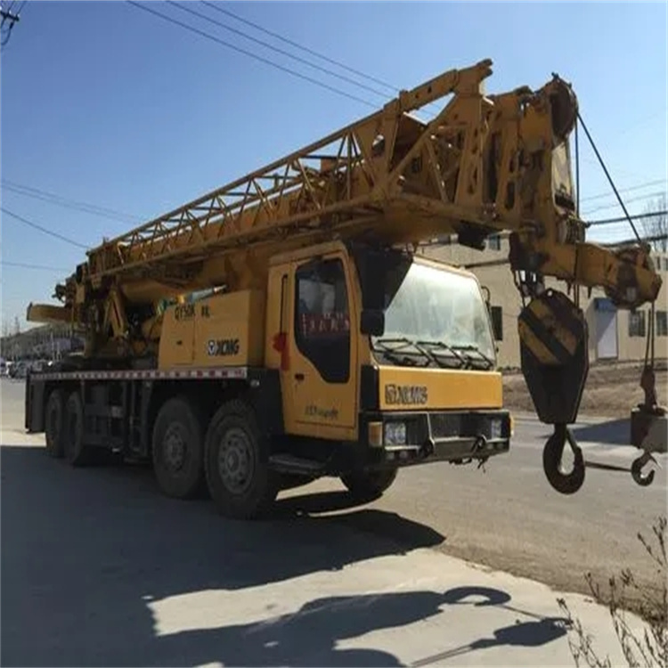 赣州南康吊车吊挖机的正确办法